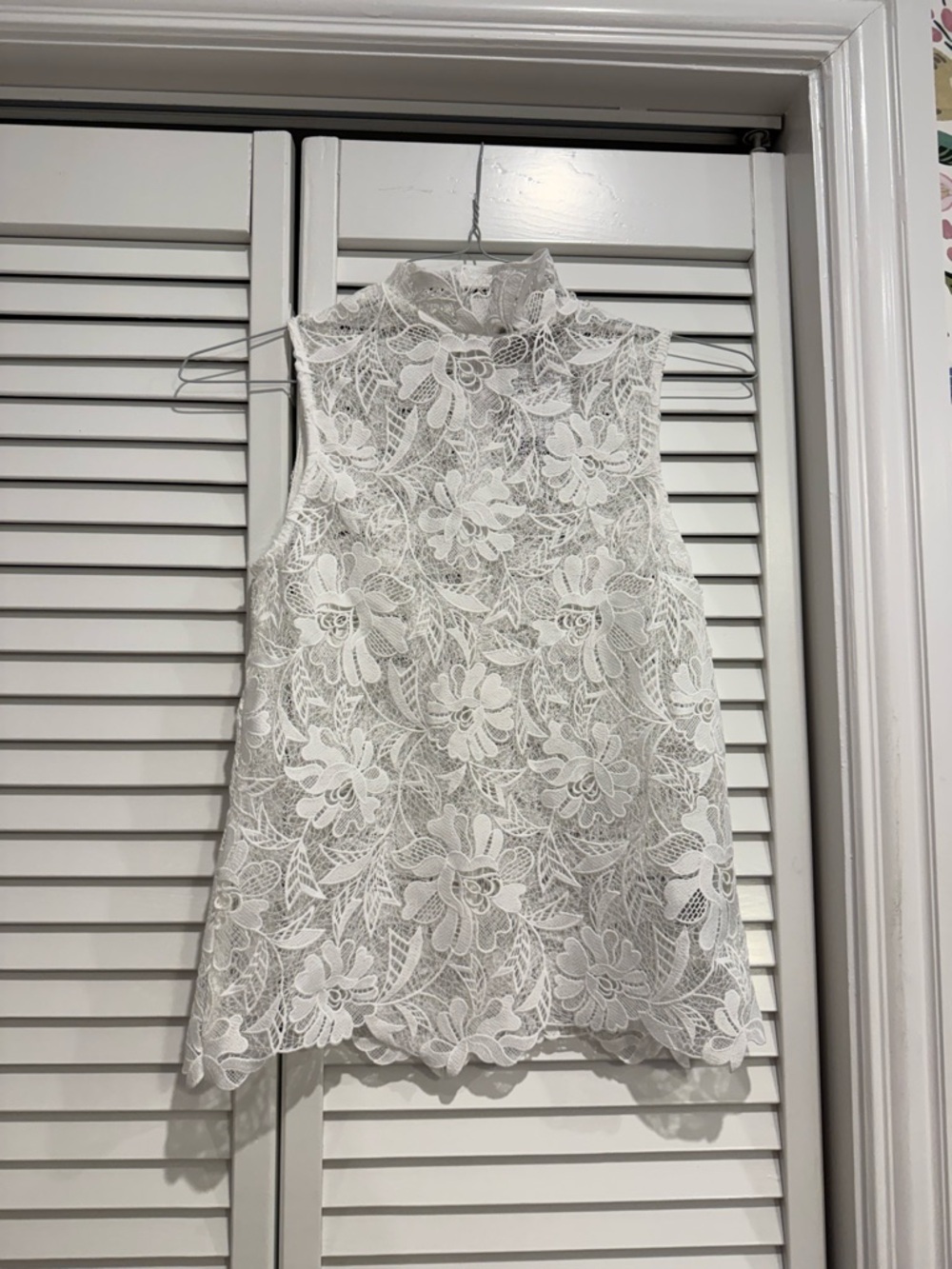 H&M White Floral Lace Sleeveless High-Neck Top NWT